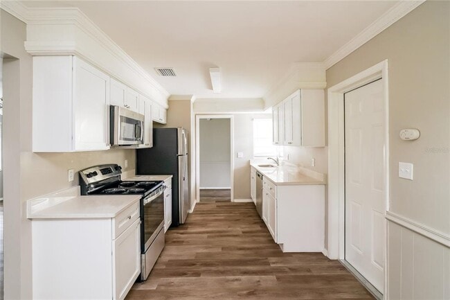 Building Photo - 1247 Kingston Ave