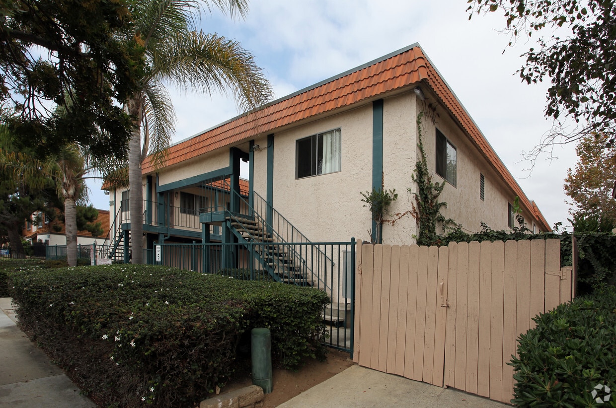 Building Photo - Camino Point Apartments