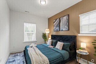 Building Photo - 8021 Brightside Dr