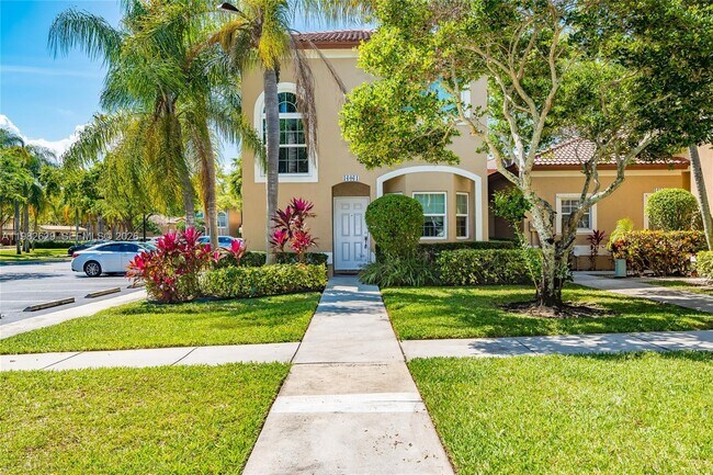 Foto del edificio - 16061 Emerald Cove Rd