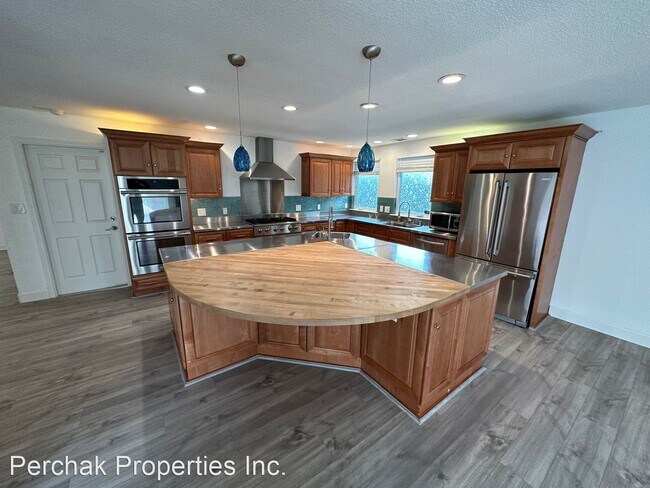 Foto del edificio - 5 br, 2 bath House - 1955 Helen Road