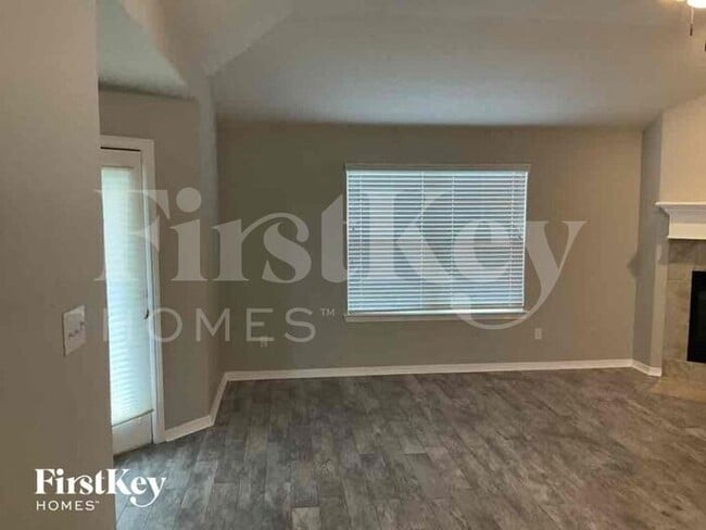 Building Photo - 107 Cove Pl Ct