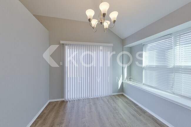 Foto del edificio - 11811 Asher Ln