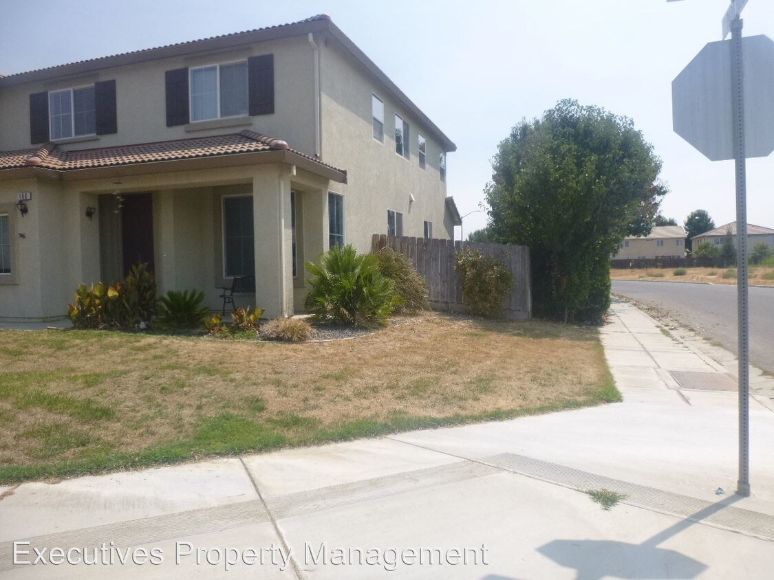 Primary Photo - 5 br, 3 bath House - 166 Cottonwood Drive