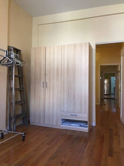 Building Photo - 548 Hart St