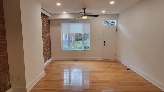 Building Photo - 1237 S 27th St