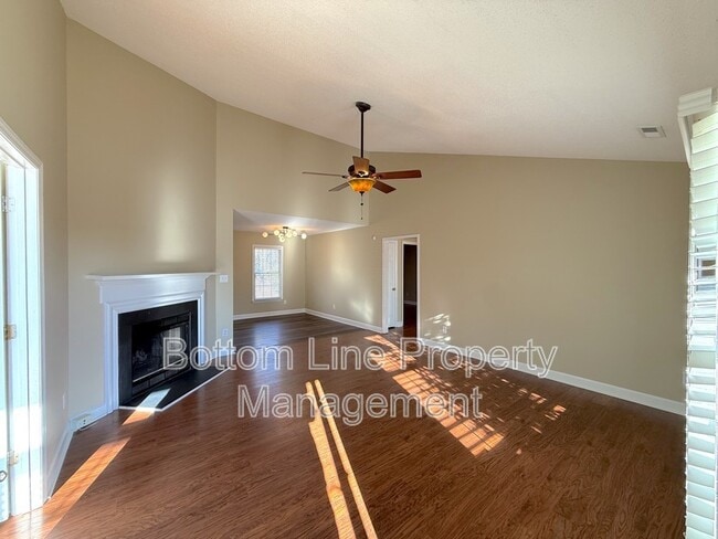 Foto del edificio - 6401 Currywood Pl