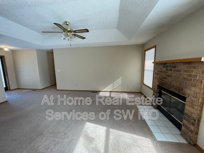 Foto del edificio - 2908 W Swan St