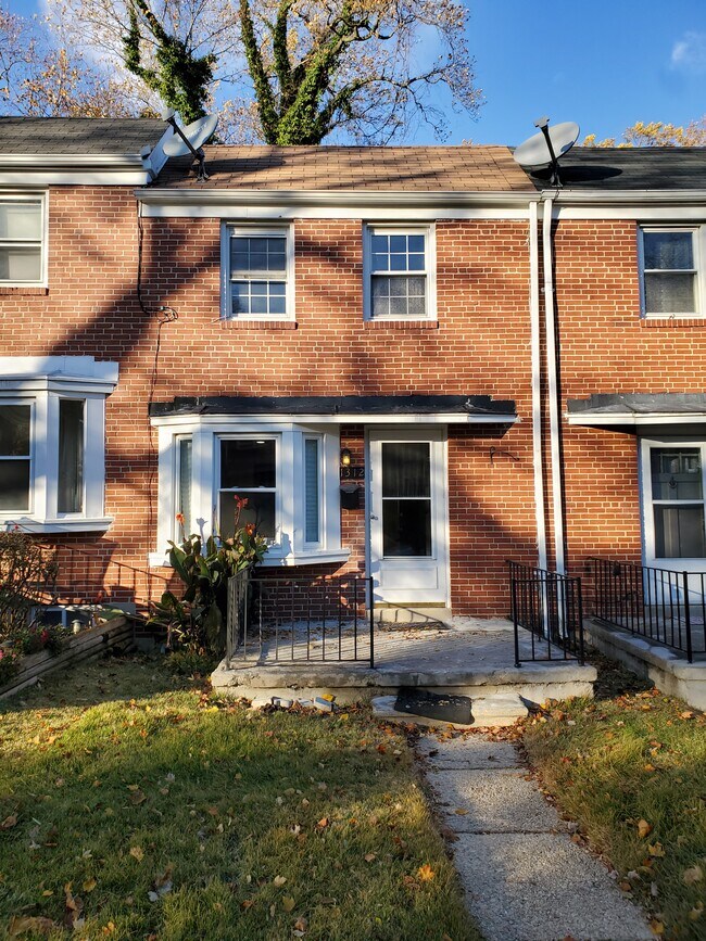 Building Photo - 1312 Limit Ave