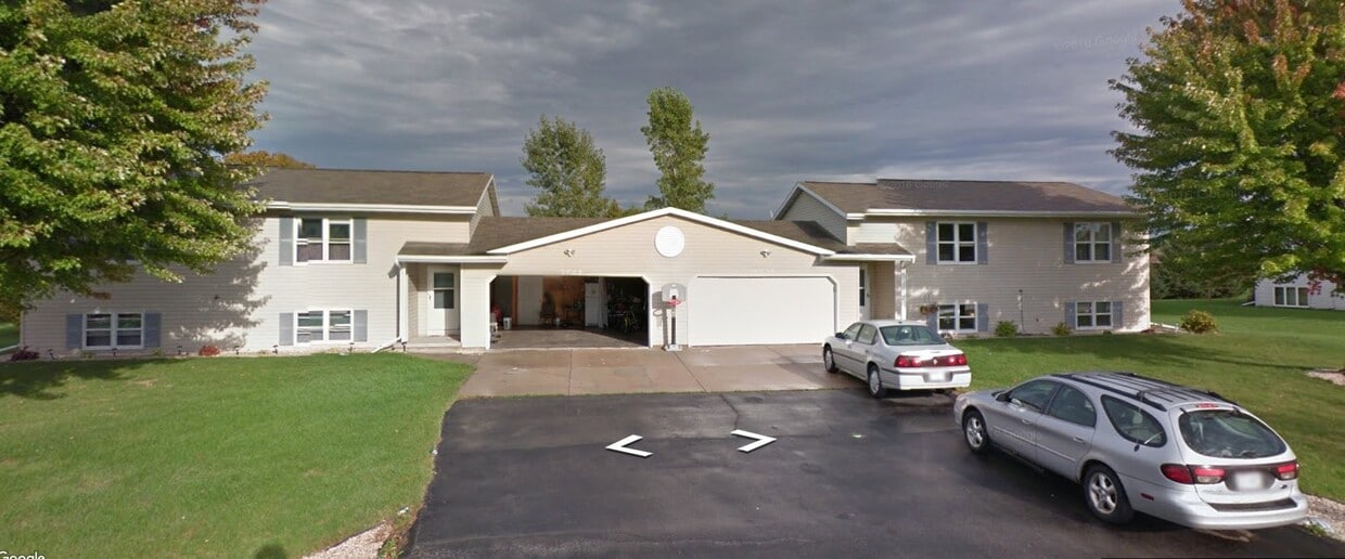 2642 Sandra Rose Ln, New Franken, WI 54229 House Rental in New