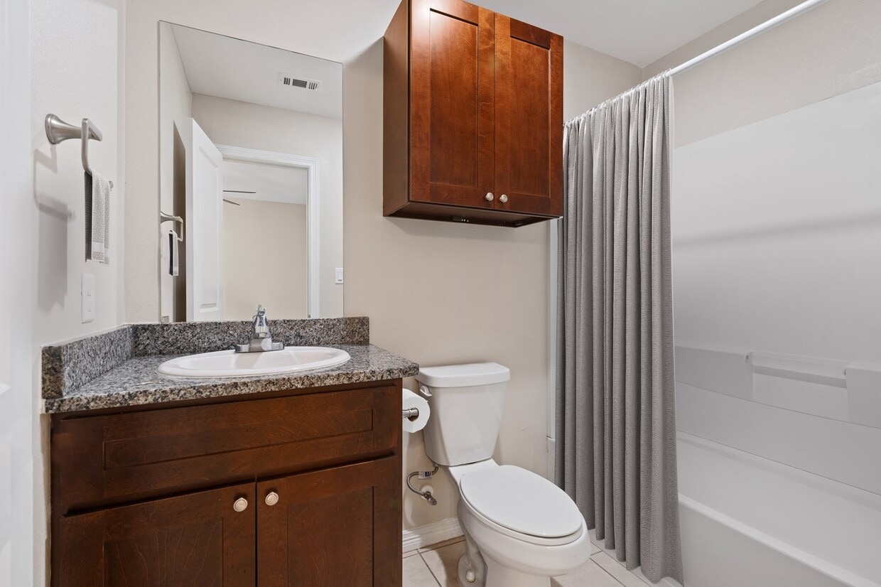 Primary Photo - 139 S Bend Ct
