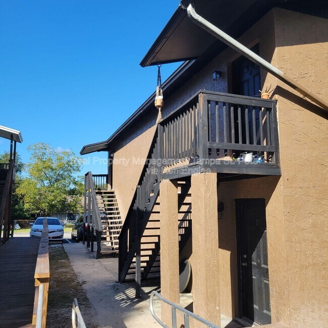 Foto del edificio - 8429 N 39th St