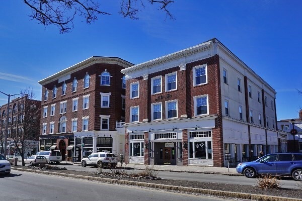 Primary Photo - 120 Washington St