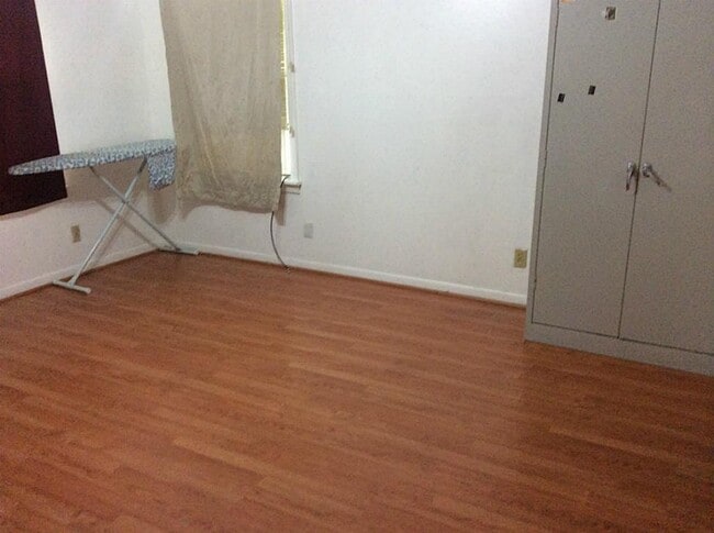 Foto del edificio - 4033 Osby Dr