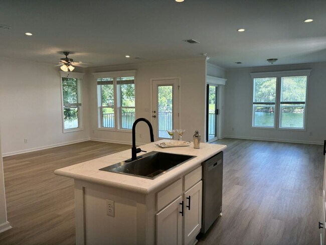 Building Photo - 7300 20th St