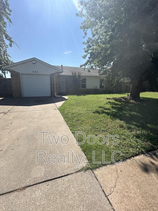 Building Photo - 632 Ramblin Oaks Dr.