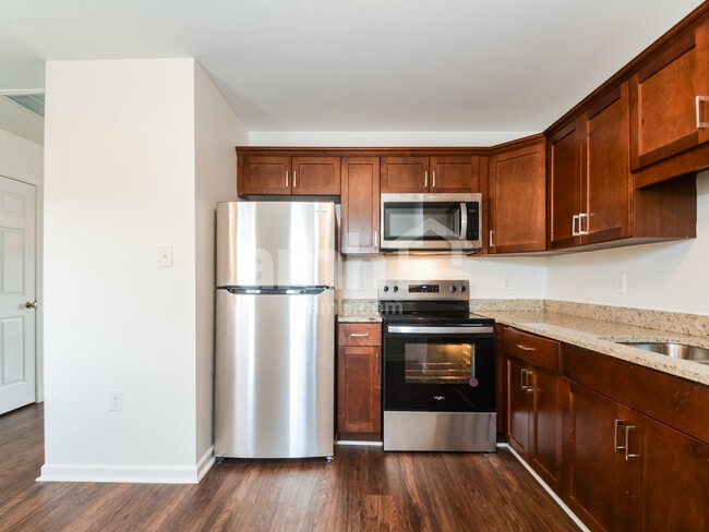 Foto del edificio - 75 Wolf Creek Ln