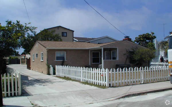 Building Photo - 459-463 Arcade Dr