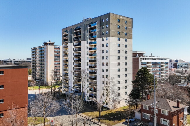 Building Photo - 55 Park Street East