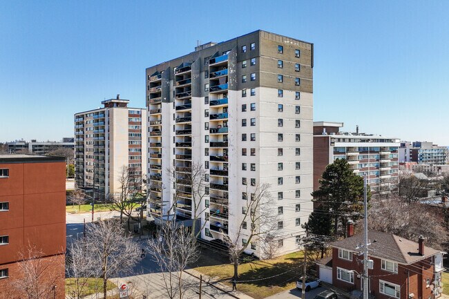 Building Photo - 55 Park Street East