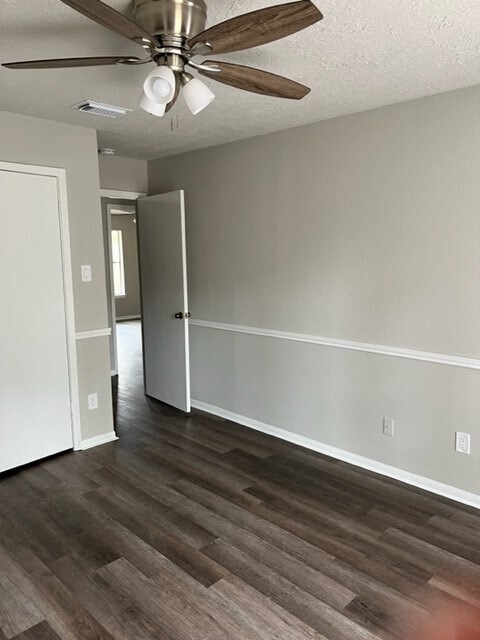 Foto del edificio - 16326 Locke Haven Dr