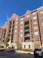 Building Photo - 390 W Mahogany Ct