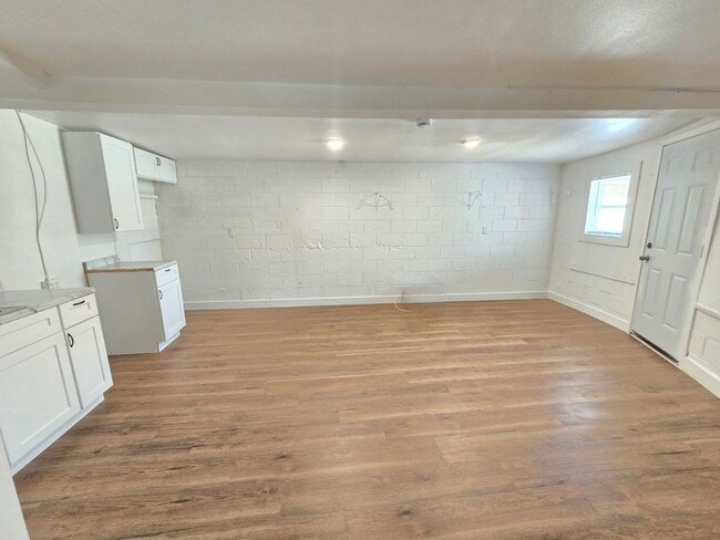 Building Photo - 44221 4th St E