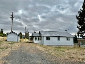 Building Photo - 3528 Lakeport Blvd