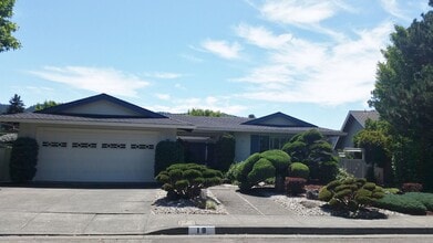 Building Photo - 19 Autumn Leaf Dr