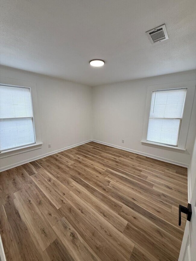 Foto del edificio - Cozy Single- Family home NLR