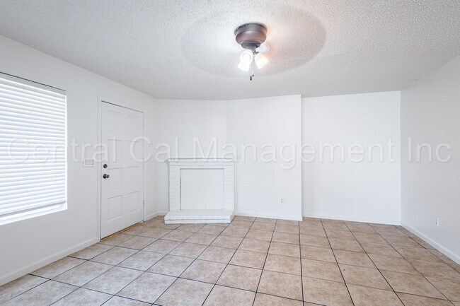 Building Photo - 3308 Loyalton Ave