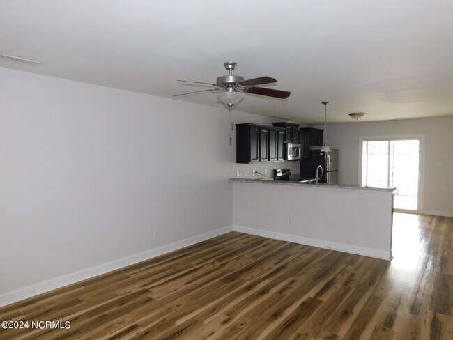 Foto del edificio - 108 Meadow Way