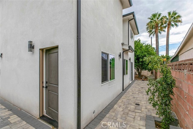 Building Photo - 8157 Varna Ave