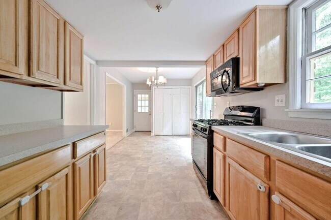Building Photo - 4377 Vintage Ln