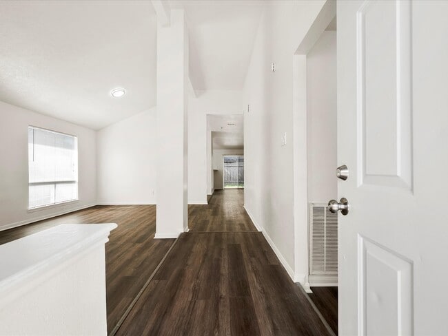 Foto del edificio - 10506 Twilight Moon Dr