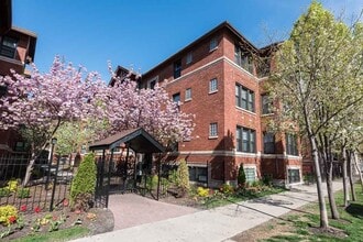 Building Photo - 5024 N Winthrop Ave