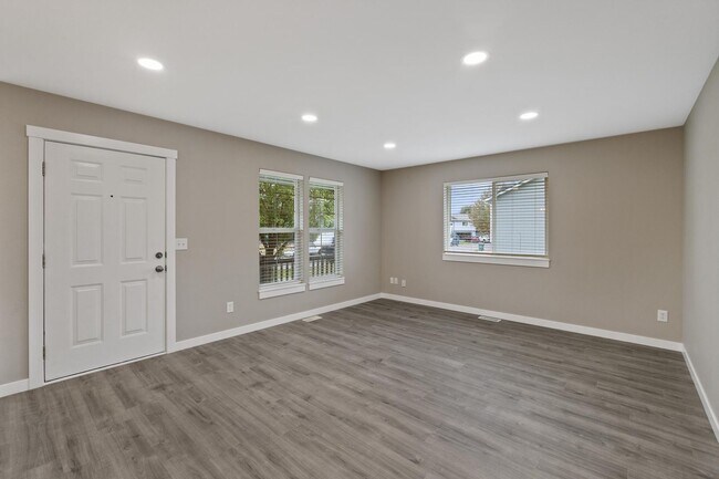 Foto del edificio - Updated Single Level Home In Post Falls