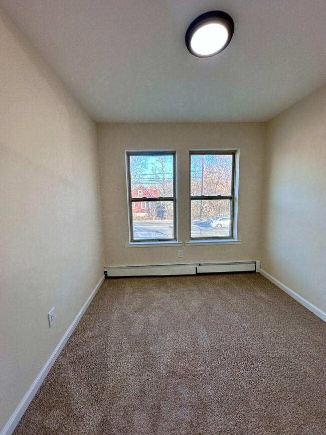Foto del edificio - 1290 Islip Ave