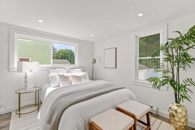Foto del edificio - Move-In Ready! Updated Biddeford 3BR/2BA H...