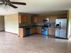 Building Photo - 38 Dunsford Dr