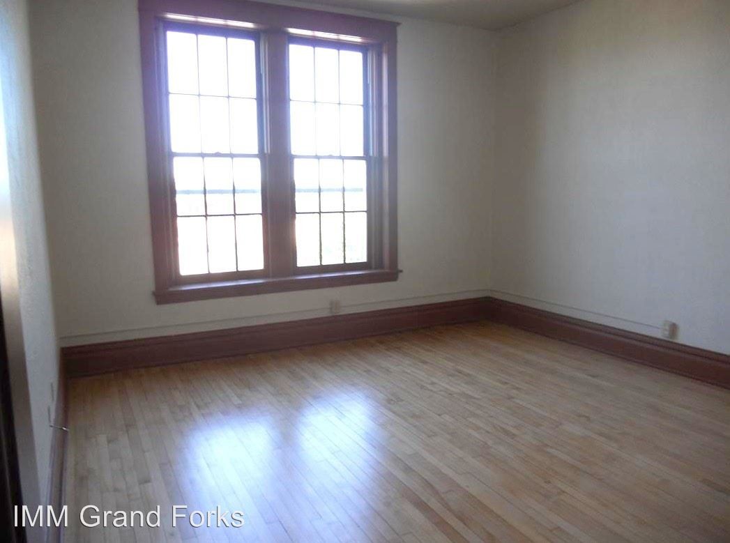 Building Photo - 306 Demers Ave