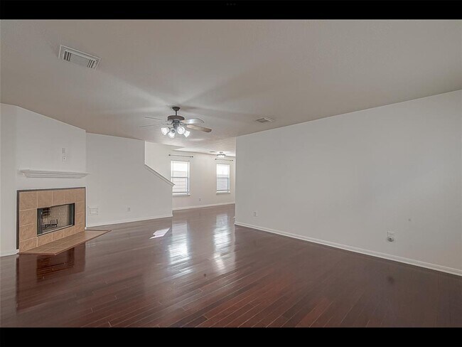 Foto del edificio - 10819 Waterfern Ct
