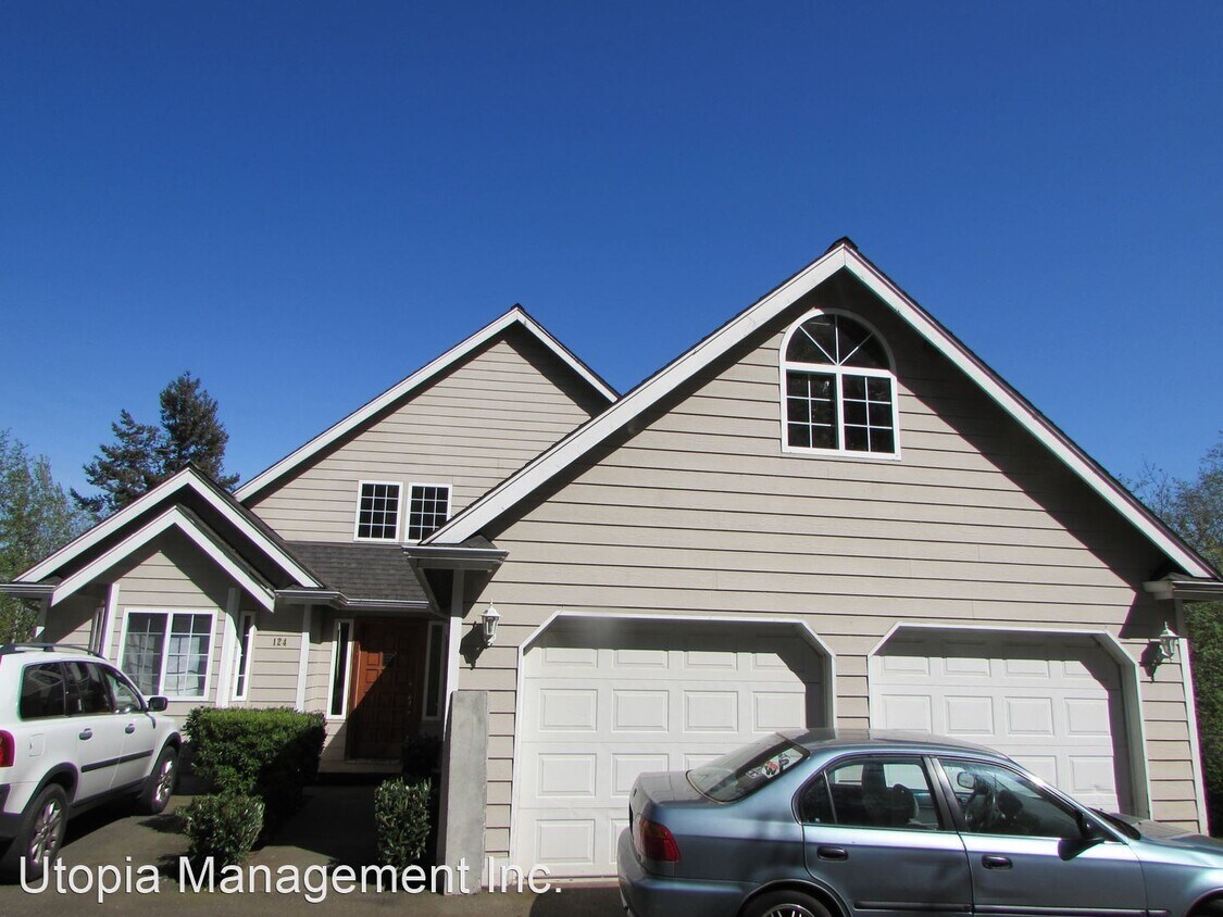 Primary Photo - 6 br, 3 bath House - 124 33RD ST.