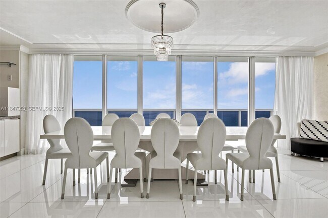 Building Photo - 1830 S Ocean Dr