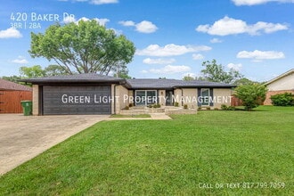 Building Photo - 420 Baker Dr