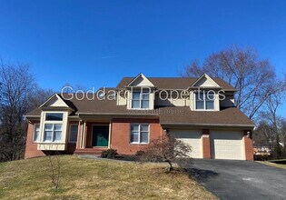 Building Photo - 10225 Clubhouse Ct
