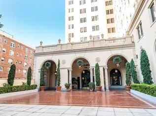 External View - 315 W 3rd St