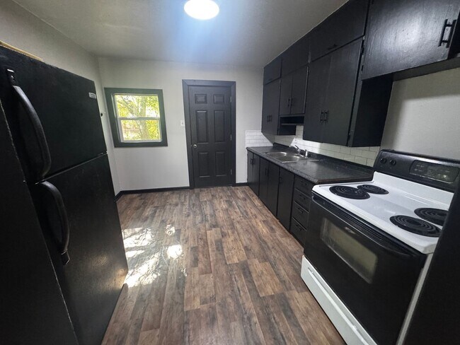 Foto del edificio - 1222 B St SE