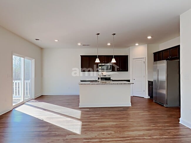 Building Photo - 1107 Bentley Pl