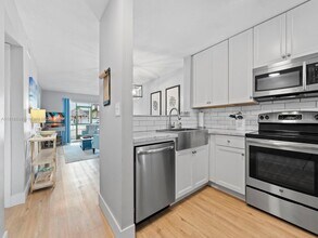 Building Photo - 98321 Windward Ave